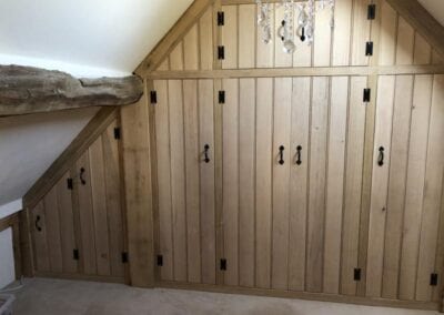 KM Joinery Bespoke Wardrobe